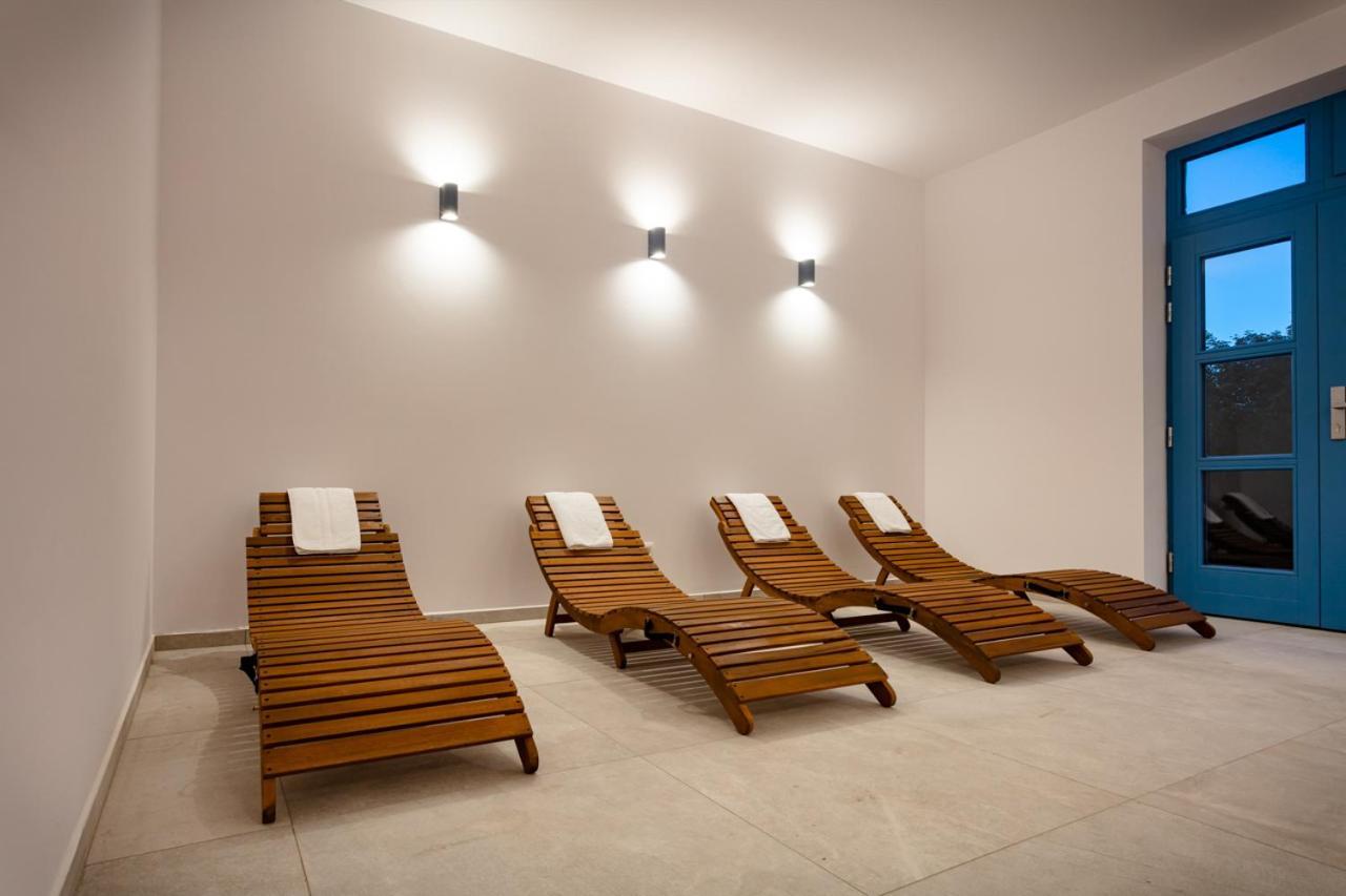 Hotel Edvard Frenstat pod Radhostem ภายนอก รูปภาพ