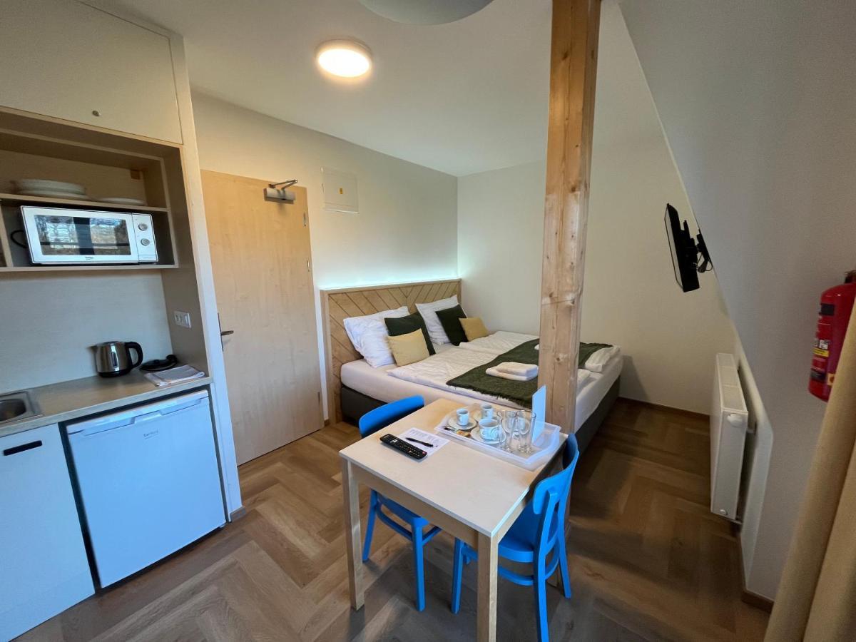Hotel Edvard Frenstat pod Radhostem ภายนอก รูปภาพ