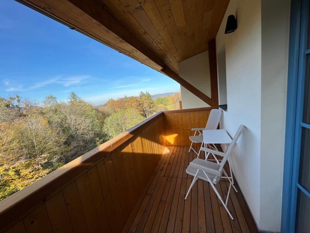 Hotel Edvard Frenstat pod Radhostem ภายนอก รูปภาพ