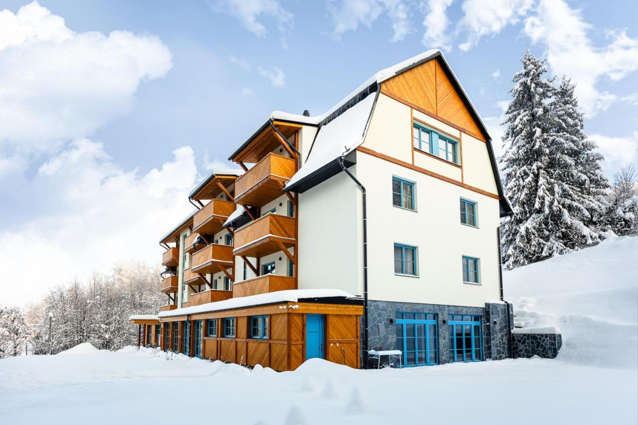 Hotel Edvard Frenstat pod Radhostem ภายนอก รูปภาพ